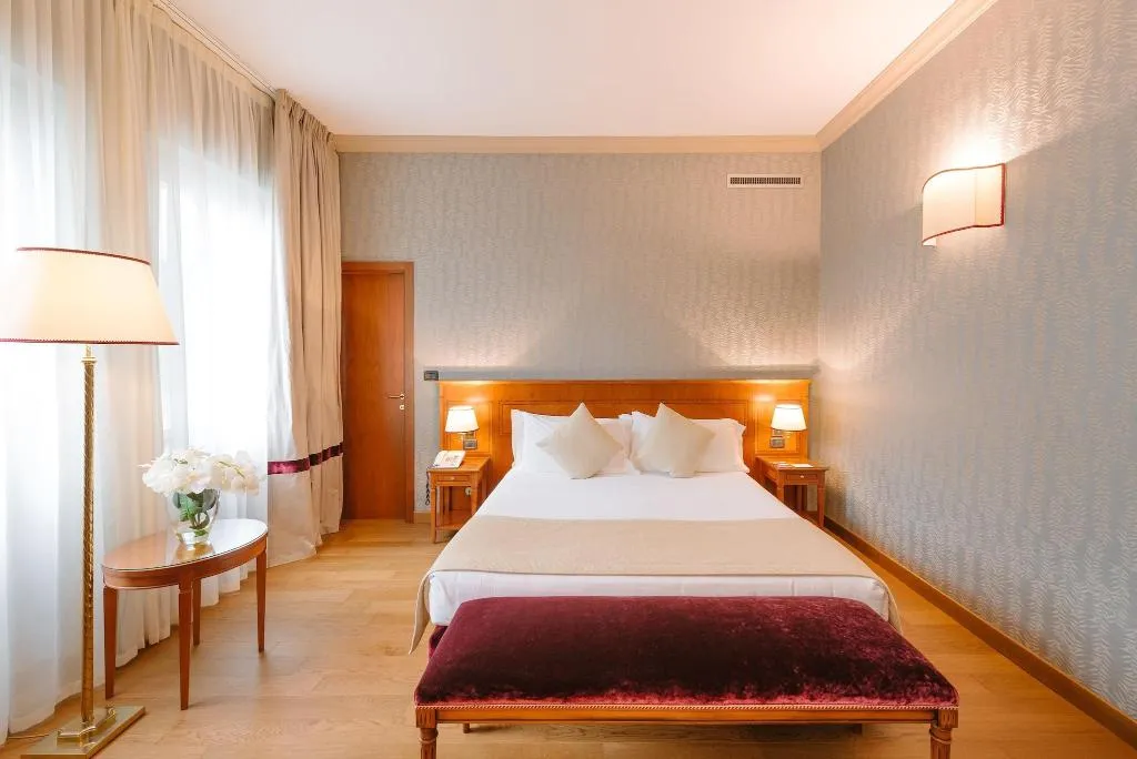 SUITE STANDARD Room, Windsor, Milan