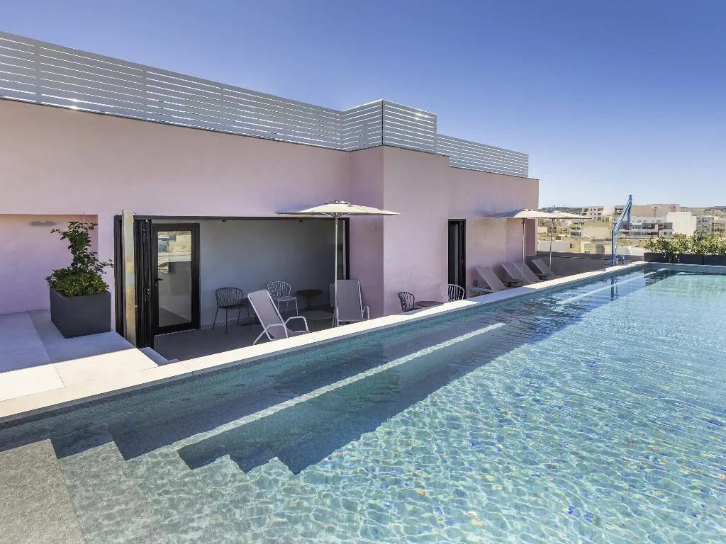 Pool, ibis Styles ST Pauls Bay Malta, Malta