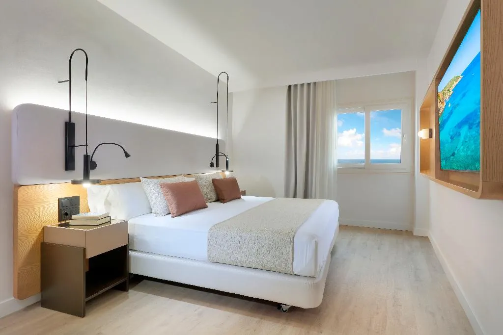 JUNIOR SUITE SEA VIEW Room, Grand Palladium Select Palace Ibiza, Ibiza