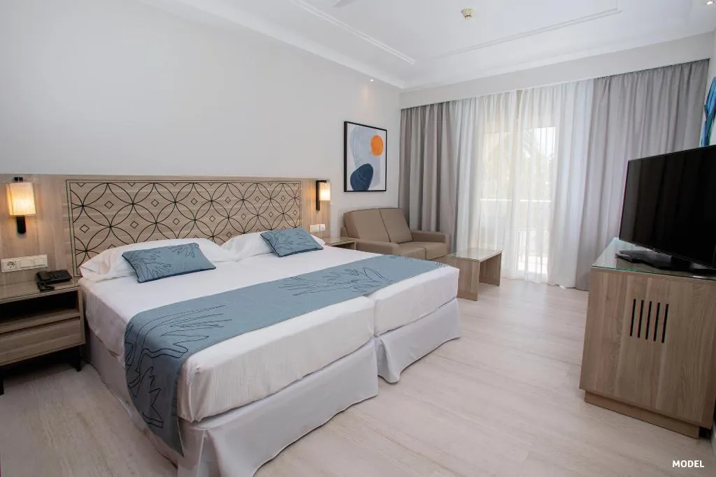 Double or Twin STANDARD Room, Hotel Riu Madeira - All Inclusive, Madeira