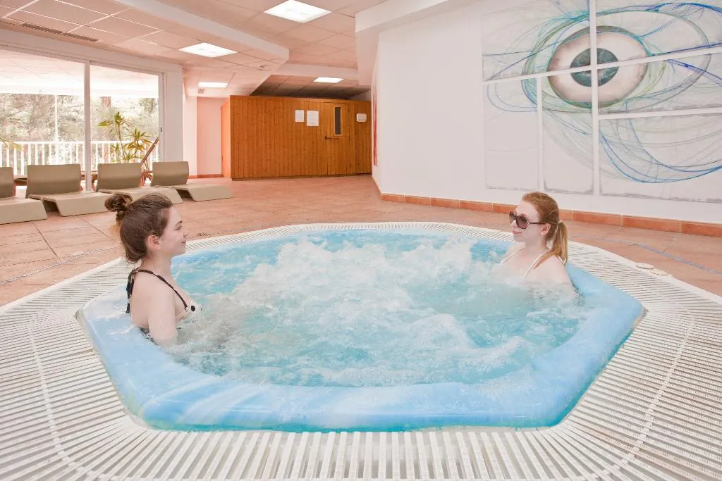 Sports and Entertainment, Azuline Hotel Bahamas, Majorca