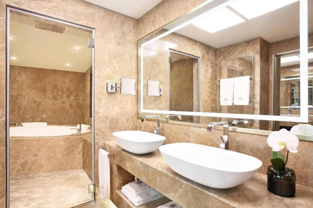Room, Excelsior Hotel Gallia, a Luxury Collection Hotel, Milan