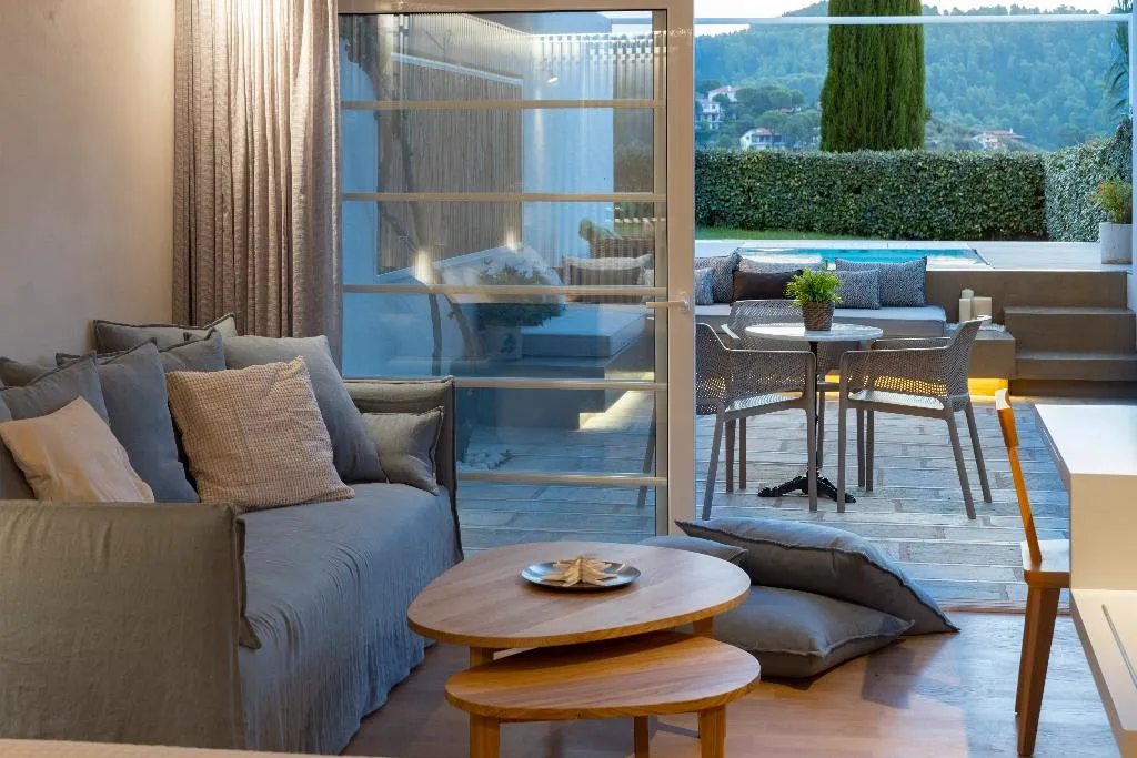 DOUBLE WITH JACUZZI Room, Atrium Hotel Skiathos, Skiathos