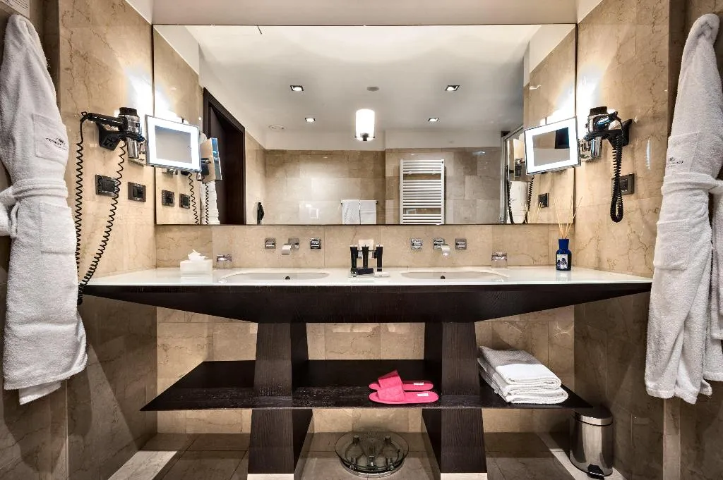 DOUBLE PREMIUM Room, Crowne Plaza Milan City, Milan