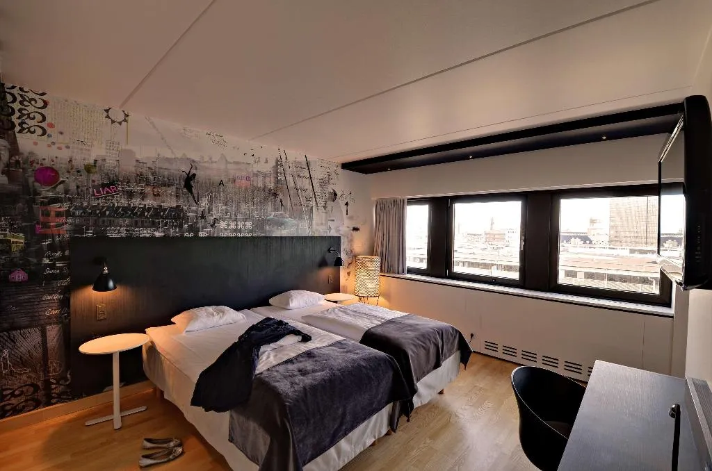 JUNIOR SUITE STANDARD Room, Scandic Copenhagen, Copenhagen
