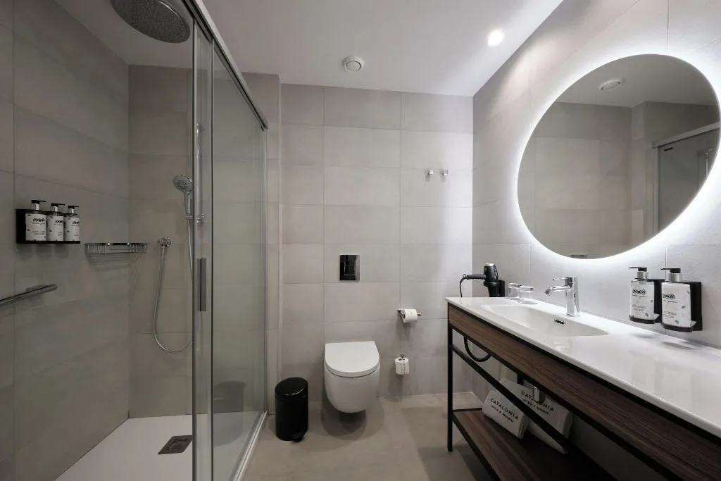 DOUBLE PREMIUM Room, Catalonia La Maquinista, Barcelona