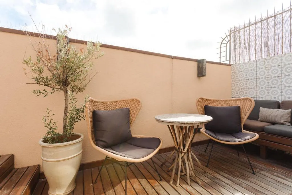 DOUBLE SUPERIOR WITH PRIVATE POOL Room, Do: Placa Reial, Barcelona