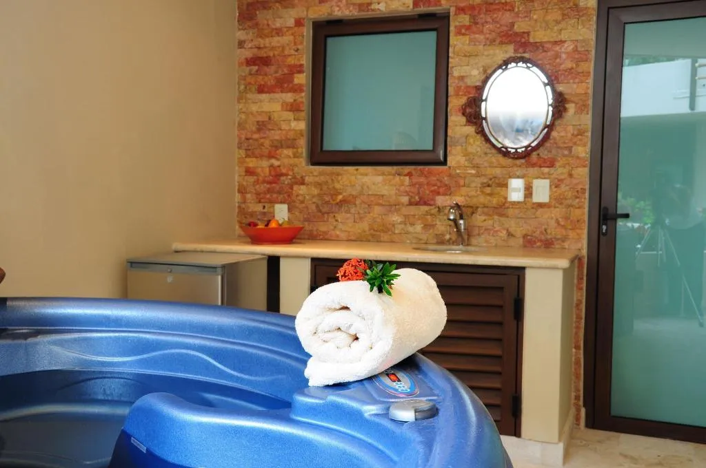 Room PREMIUM TWO BEDROOMS Room, El Taj Ocean Front and Beachside Condo Hotel, Playa Del Carmen