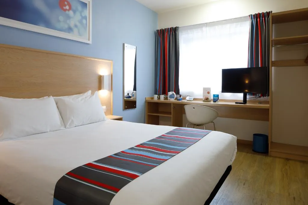 Room WITH DOUBLE BED Room, Travelodge Barcelona Fira, Barcelona