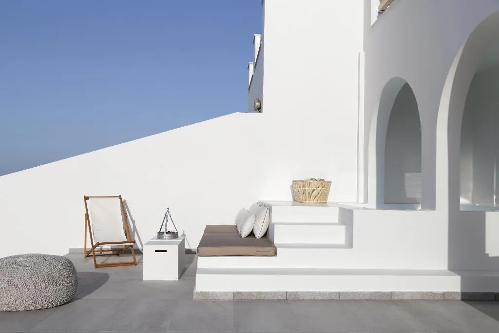 VILLA WITH PRIVATE POOL Room, Vino Houses, Santorini