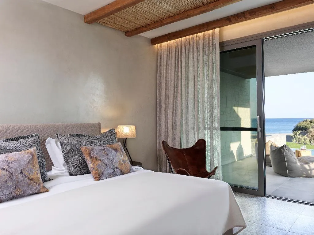 SUITE BEACH FRONT WITH PRIVATE POOL Room, Atlantica Dreams Resort, Rhodes