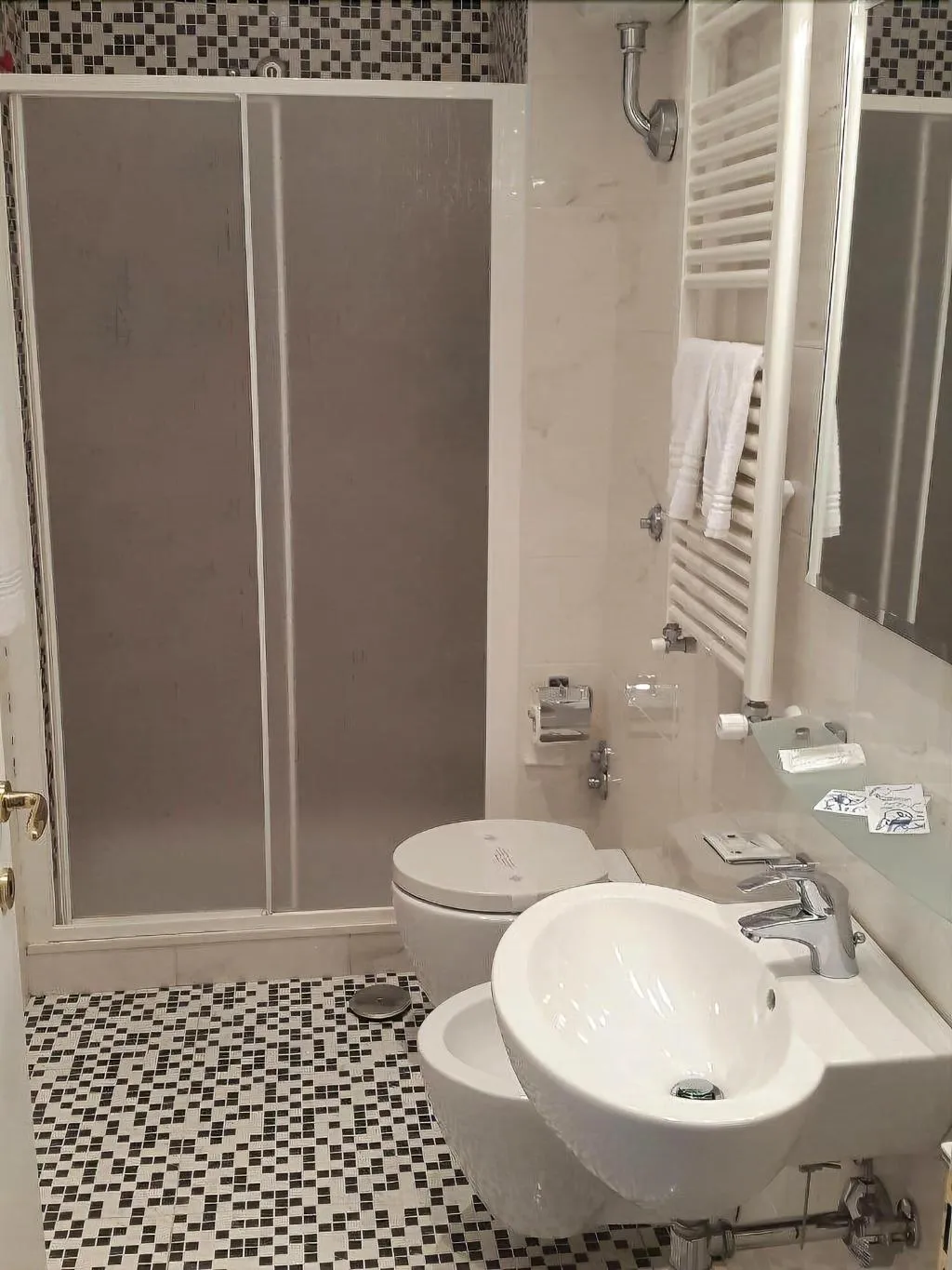 Room, Hotel Mediterraneo, Naples