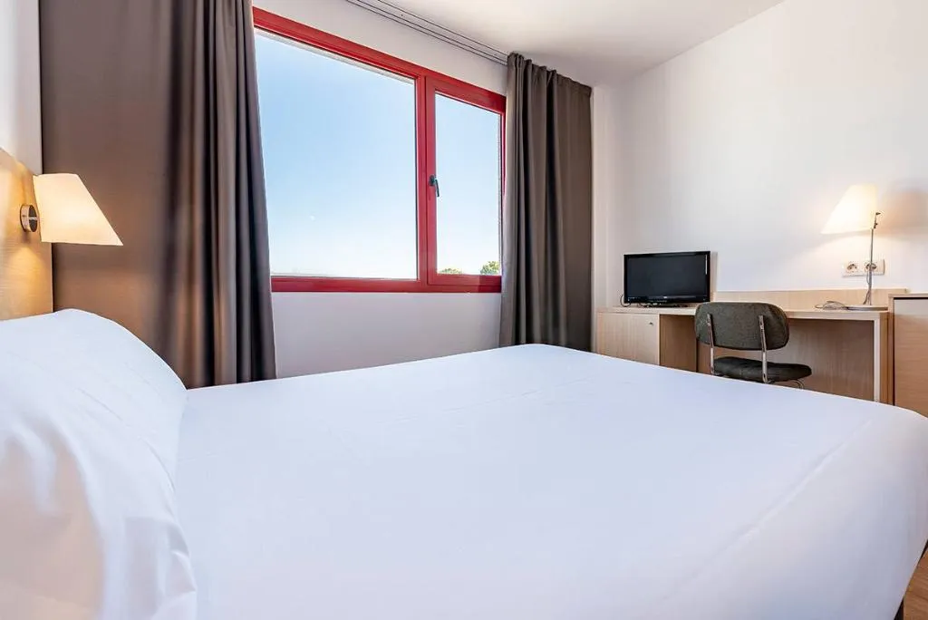 DOUBLE WITH DOUBLE BED Room, Basic Hotel, Barcelona