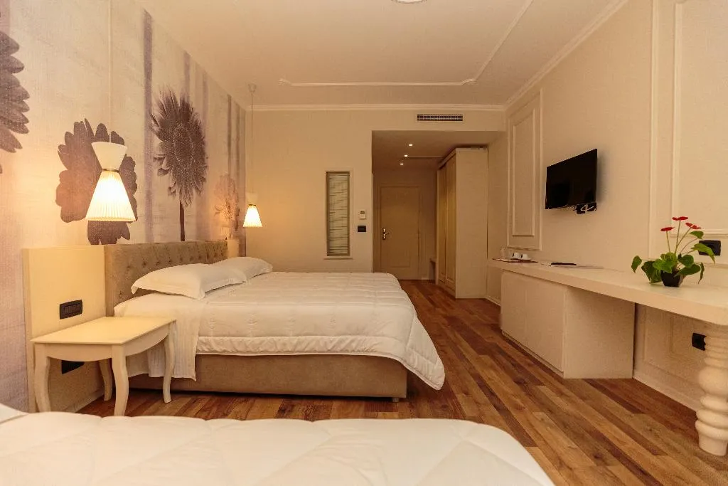 TRIPLE STANDARD Room, Hotel Regina City, Kavaje