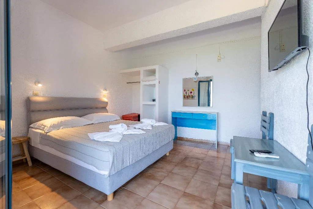 APARTMENT SEA VIEW WITH TERRACE Room, Metaxatos Apartments, Kefallinia