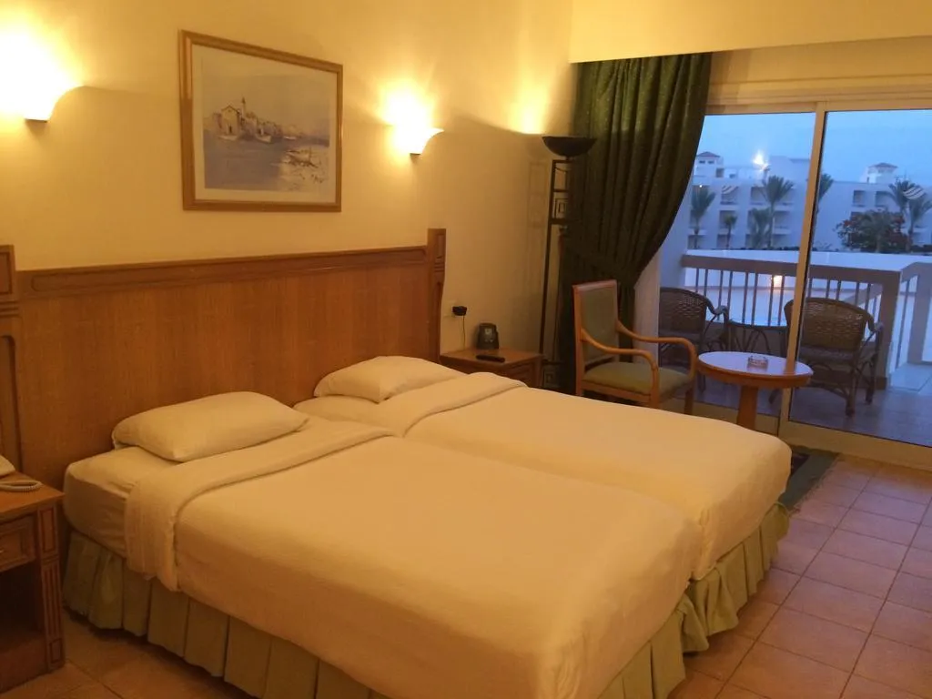 DOUBLE DELUXE Room, Long Beach Resort, Red Sea Riviera