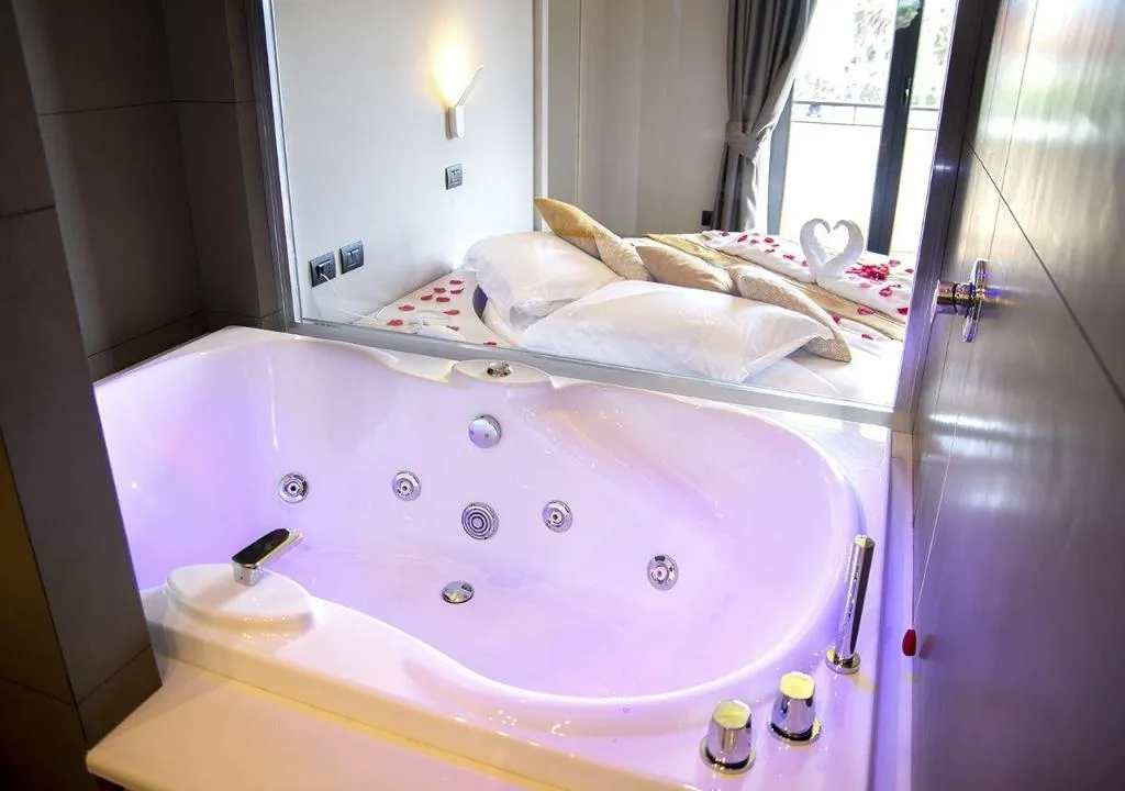 Room, Hotel Miramare, Naples