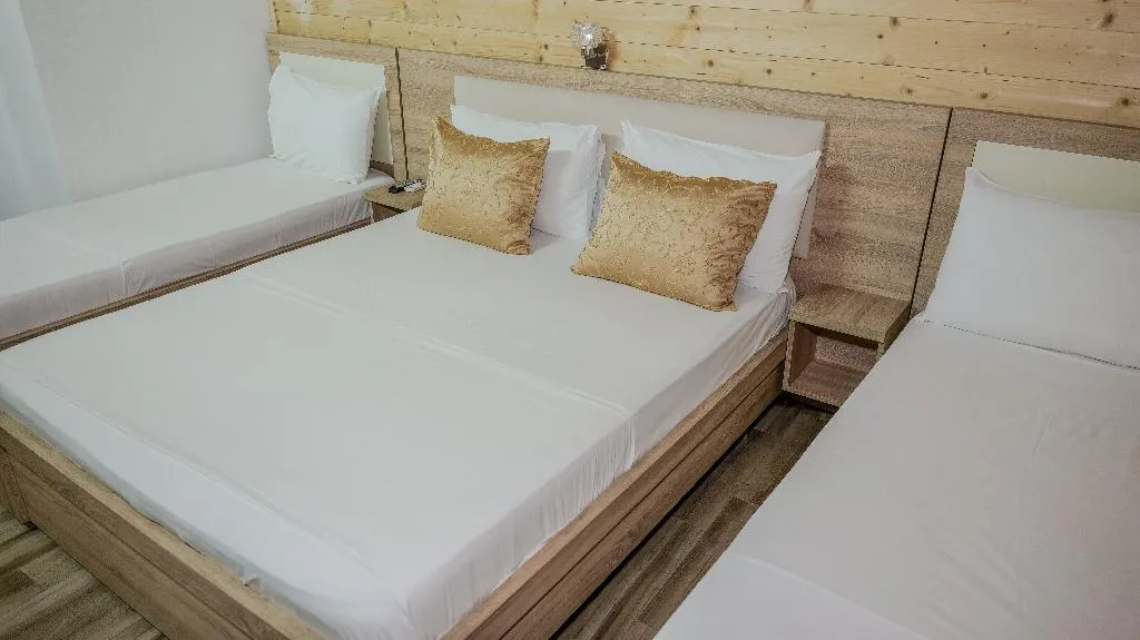 QUADRUPLE basement Room, Dolanit Hotels Vila E Drurit, Durres