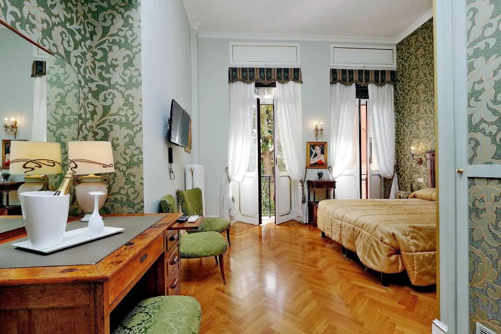 Room, Domus Monamì Luxury Suites, Rome