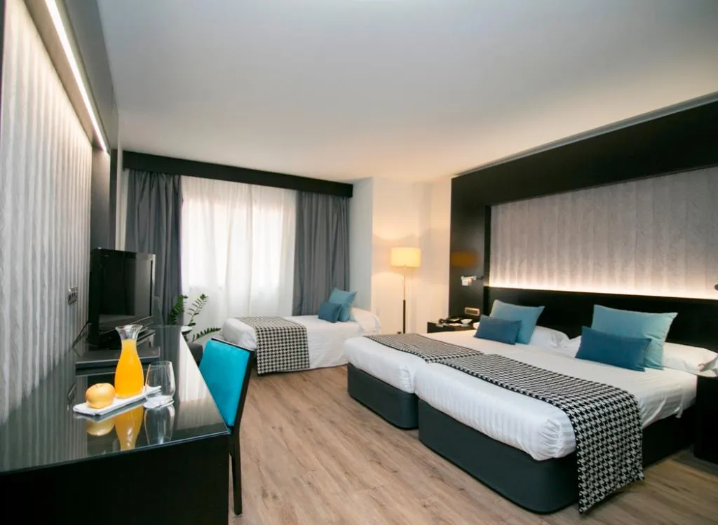 TRIPLE PREMIUM Room, Intelier Rosa, Valencia