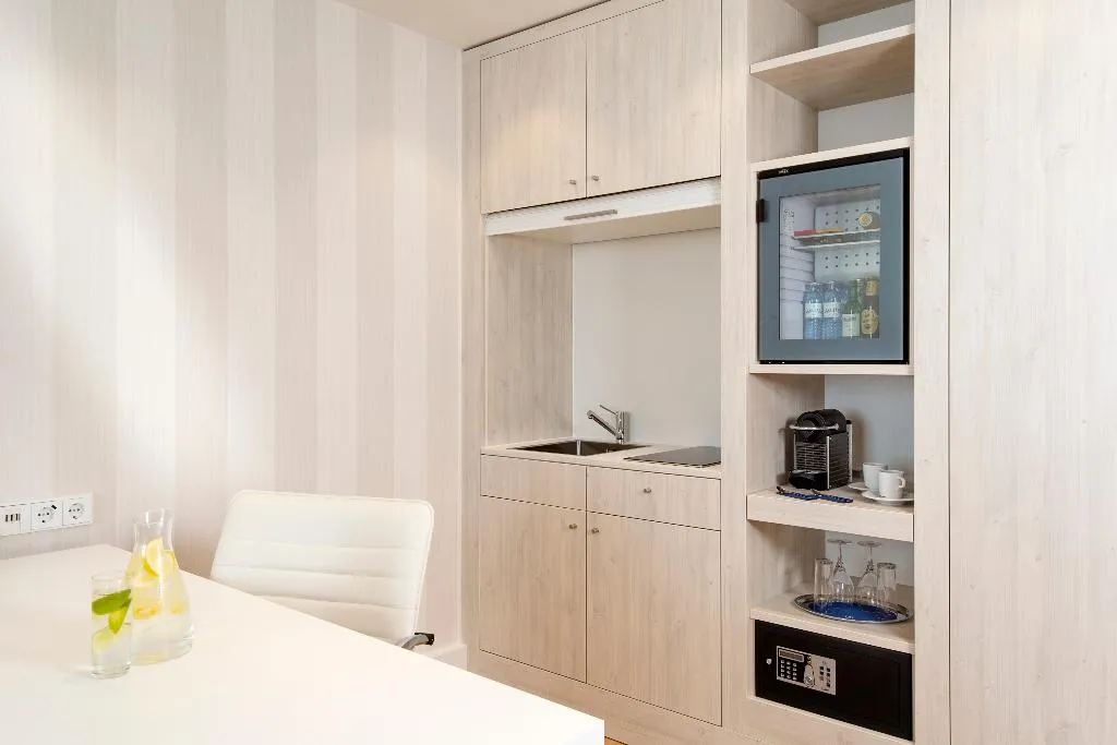 APARTMENT STANDARD Room, NH Collection Wien Zentrum, Vienna
