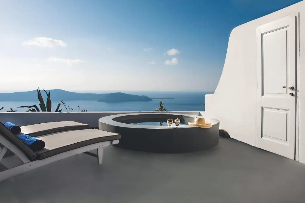 Double or Twin HONEYMOON Room, Remezzo Villas, Santorini