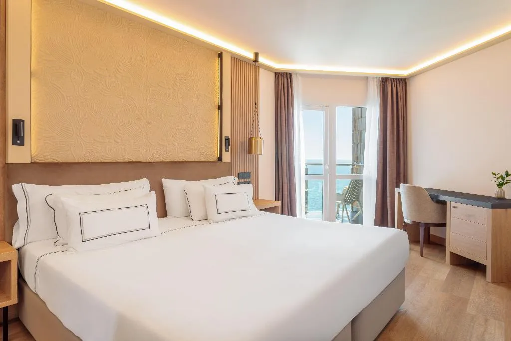 Double or Twin SUPERIOR Room, Melia Alicante, Costa Blanca