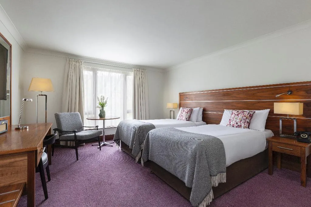 TWIN STANDARD Room, The Green, Dublin