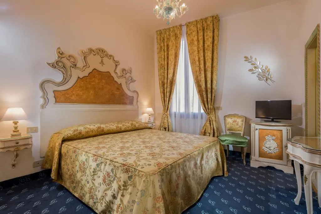 DOUBLE STANDARD Room, Giorgione Hotel, Venice