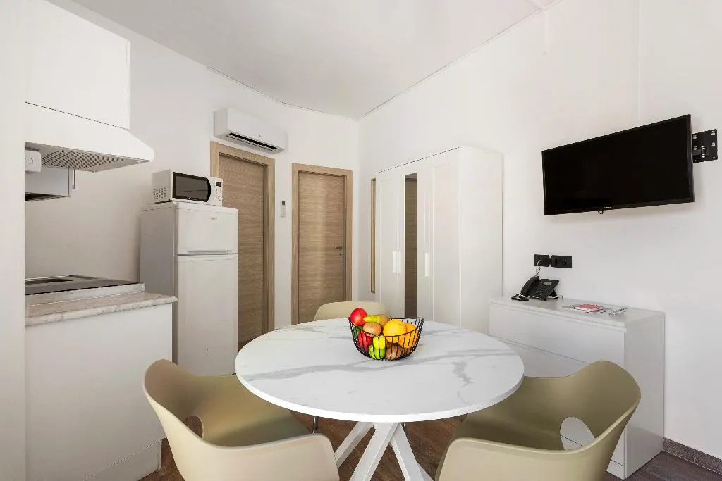 TRIPLE WITH BALCONY Room, Villa Collina, Taormina