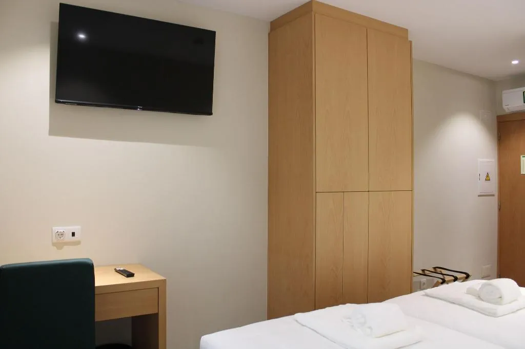 Room, Oporto Station Hostel & Rooms, Porto