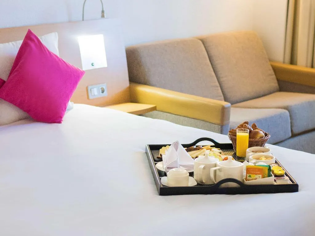DOUBLE ECONOMY Room, Novotel Tunis, Tunisia