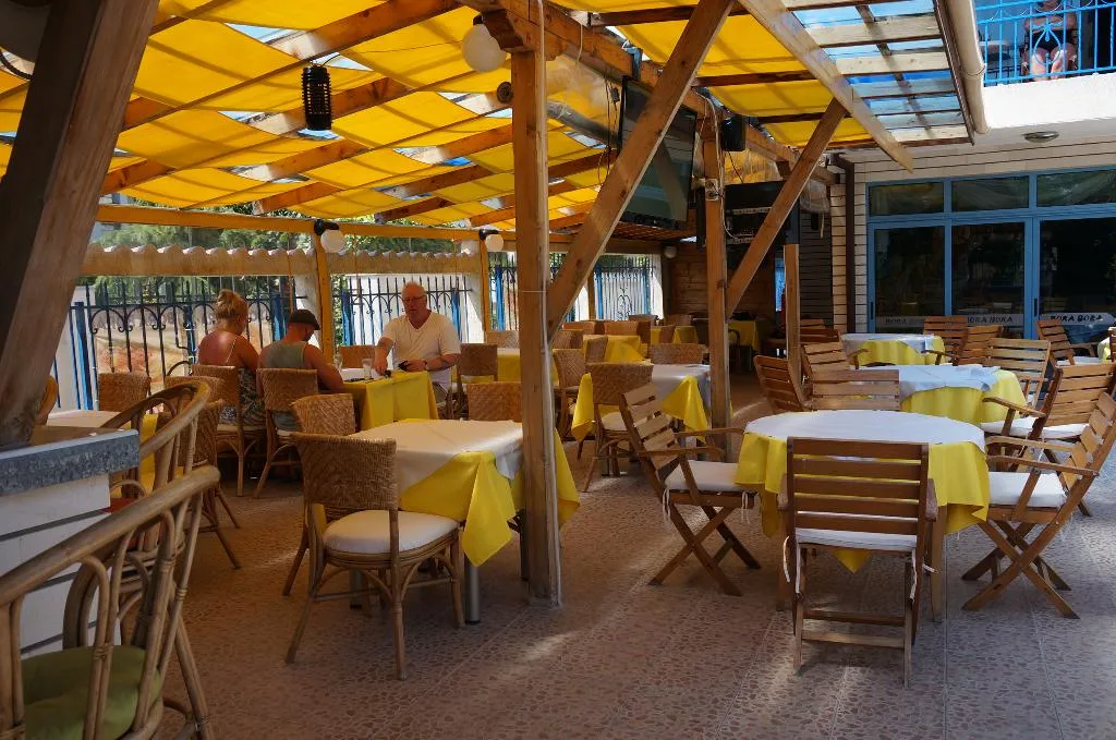 Restaurant, Bora Bora, Bourgas