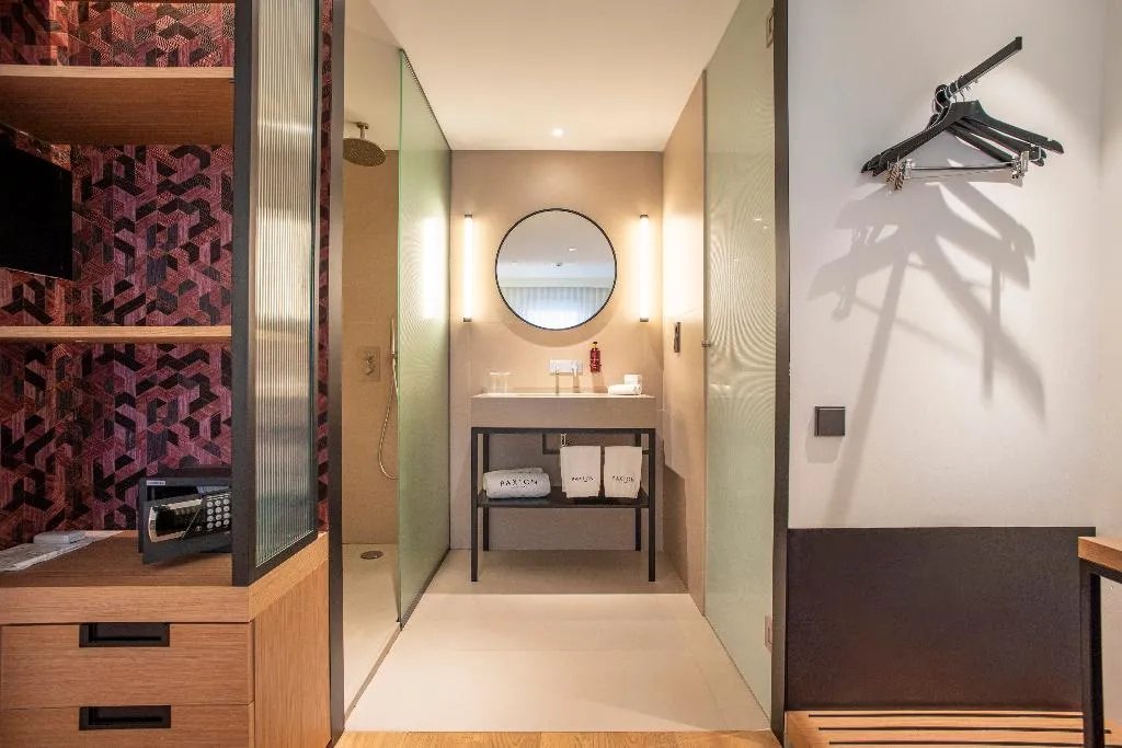 TWIN STANDARD Room, Paxton Barcelona, Barcelona