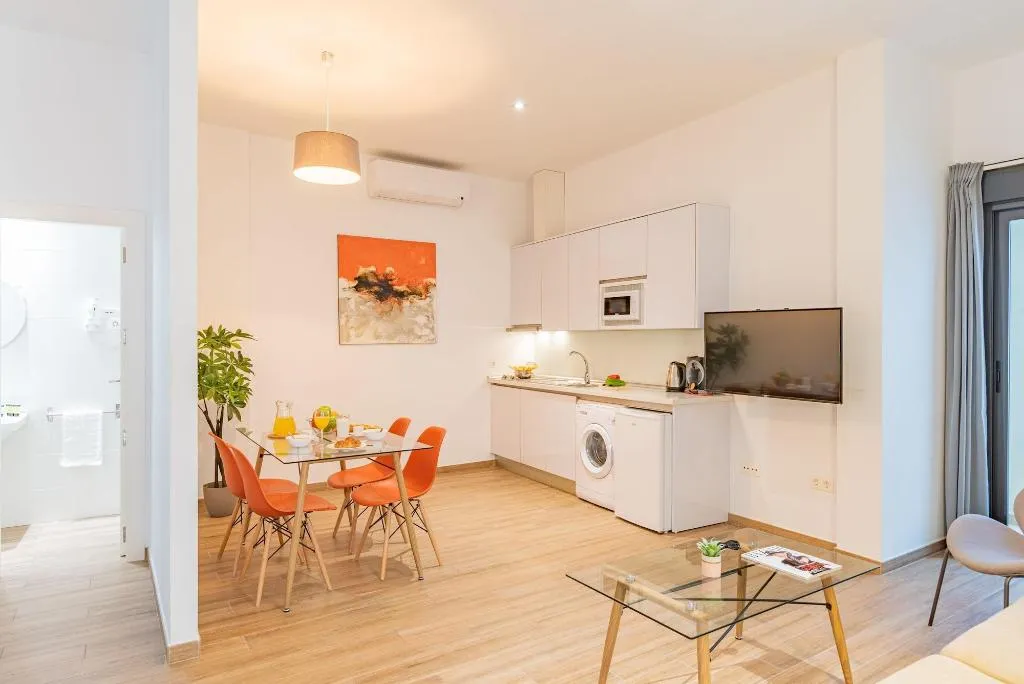 Room, Feelathome Ma Rtires Apartments, Costa Del Sol
