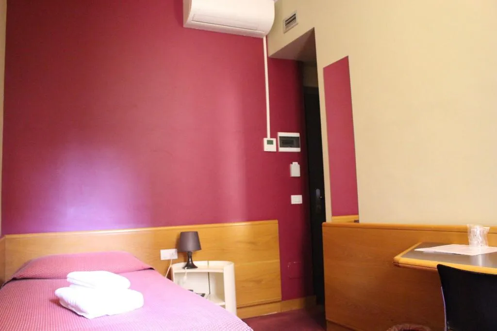 Room, Club Hotel Milan, Milan