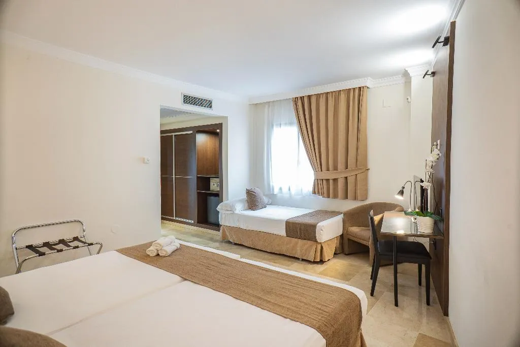TRIPLE STANDARD Room, Mainake Costa Del Sol, Costa Del Sol