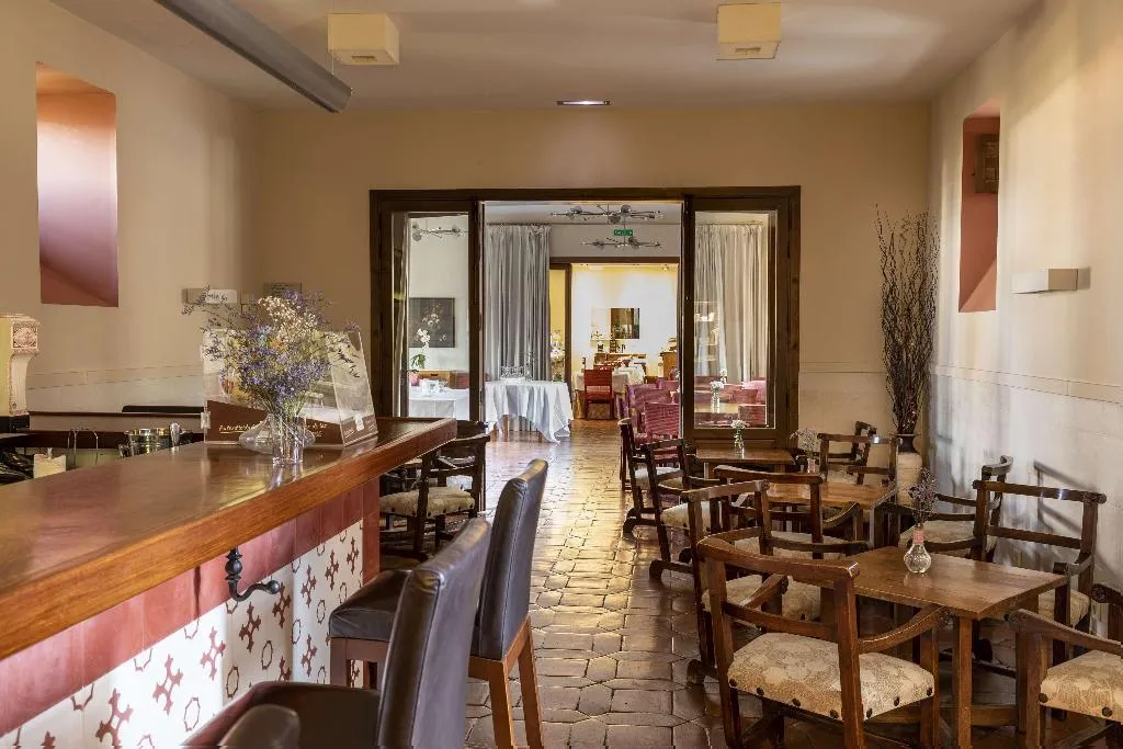 Bar, Parador de Jarandilla de la Vera, Madrid