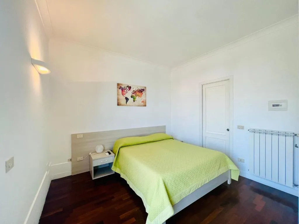 DOUBLE QUEEN SIZE BED Room, Villa Sorrento Resort, Naples