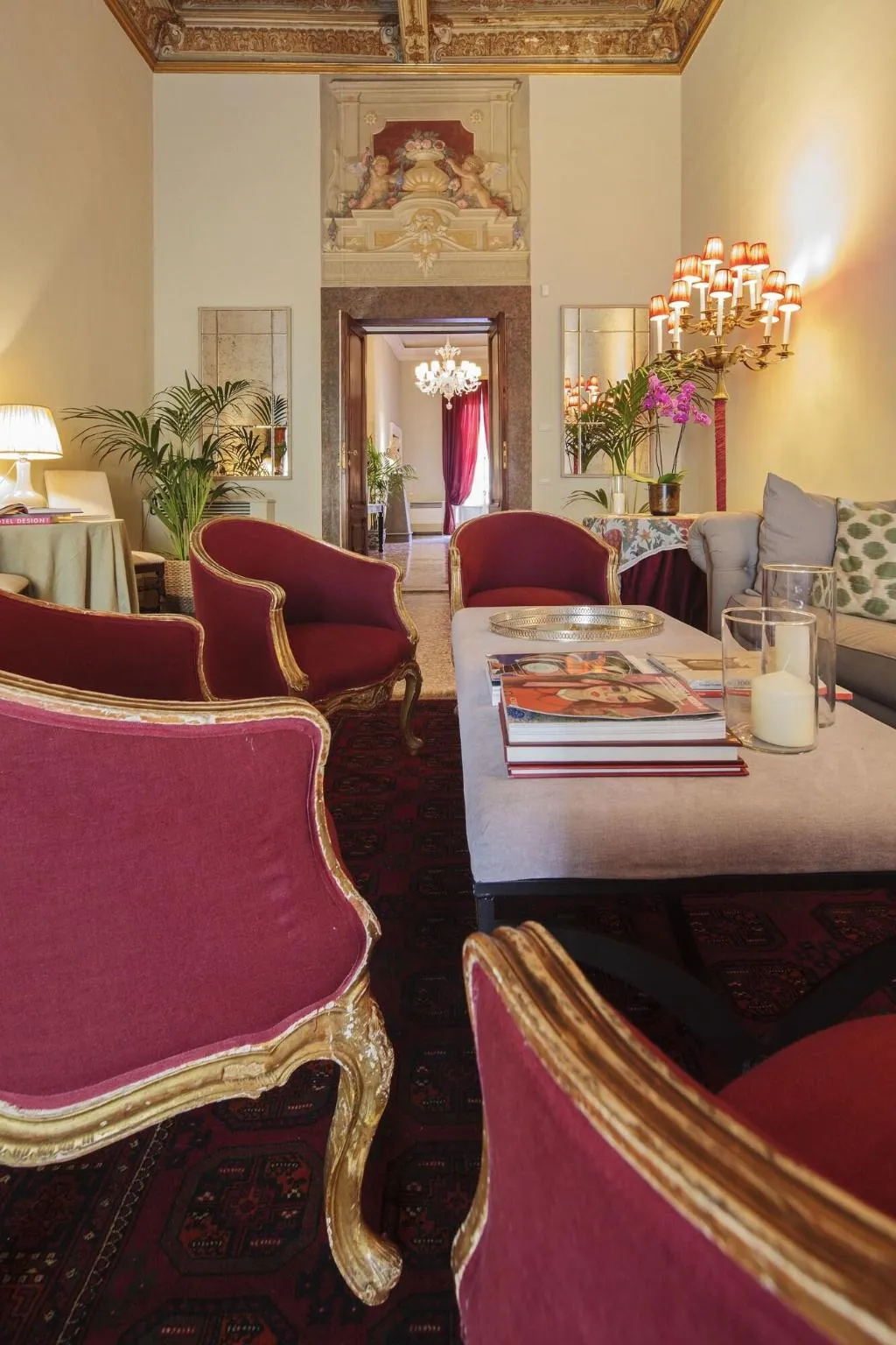 Lobby, Palazzo Di Camugliano, Florence