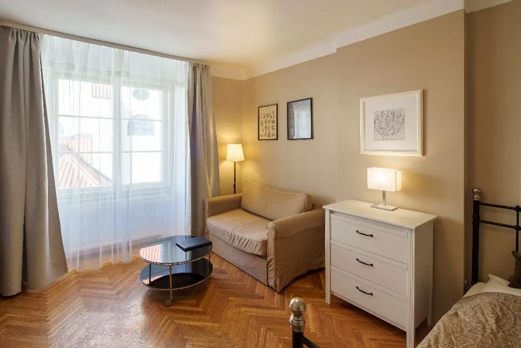 FAMILY ROOM CAPACITY 10 Room, Old Town - Templova Apartments, Prague