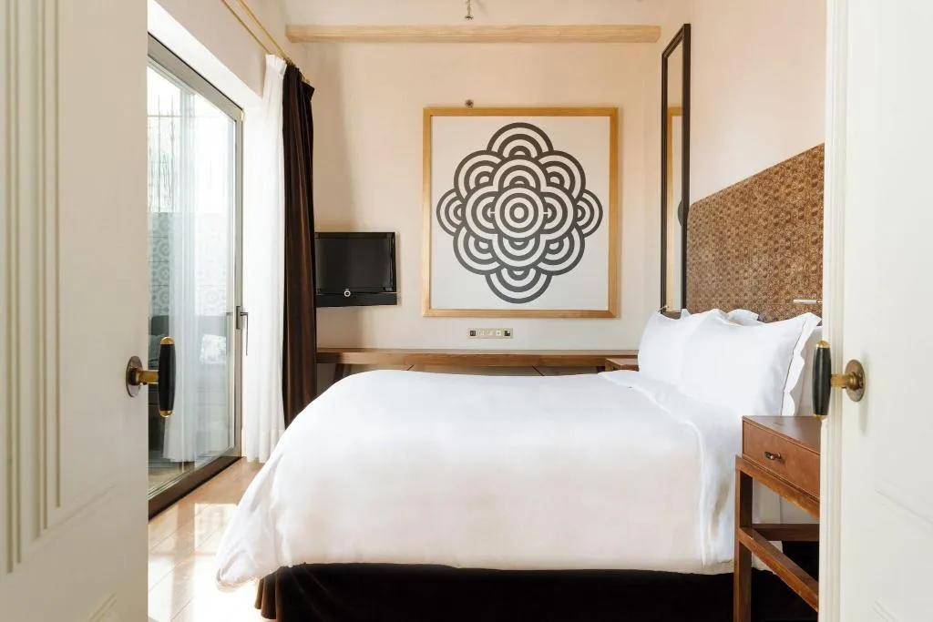 DOUBLE SUPERIOR WITH PRIVATE POOL Room, Do: Placa Reial, Barcelona