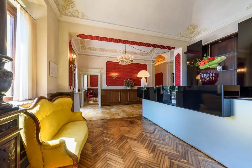 Lobby, Villa Paradiso, Milan