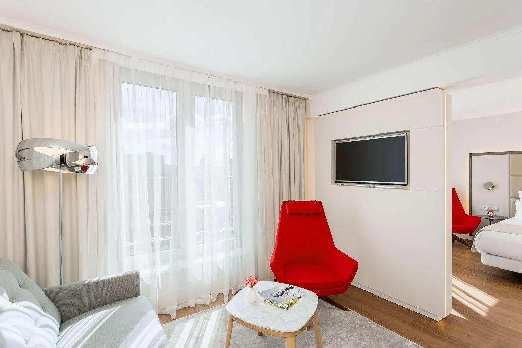 Room, NH Collection Berlin Mitte am Checkpoint Charlie, Berlin