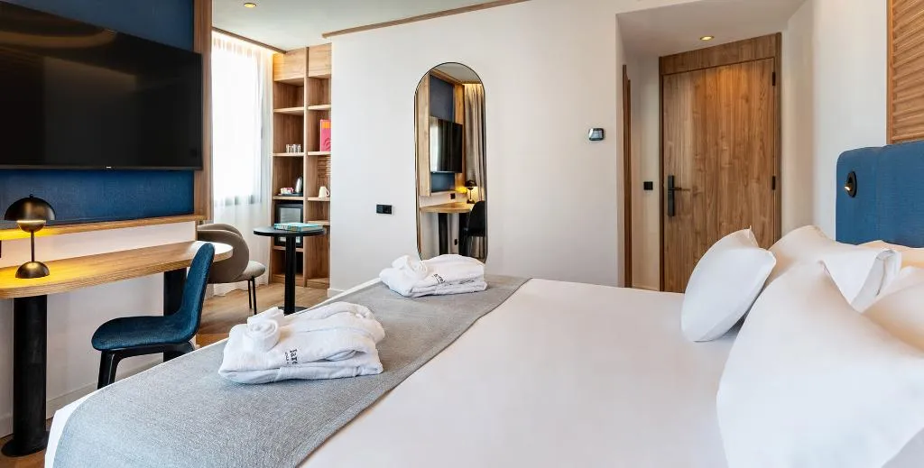 Double or Twin SUPERIOR WITH BALCONY Room, Barceló Santa Cruz Contemporáneo, Tenerife