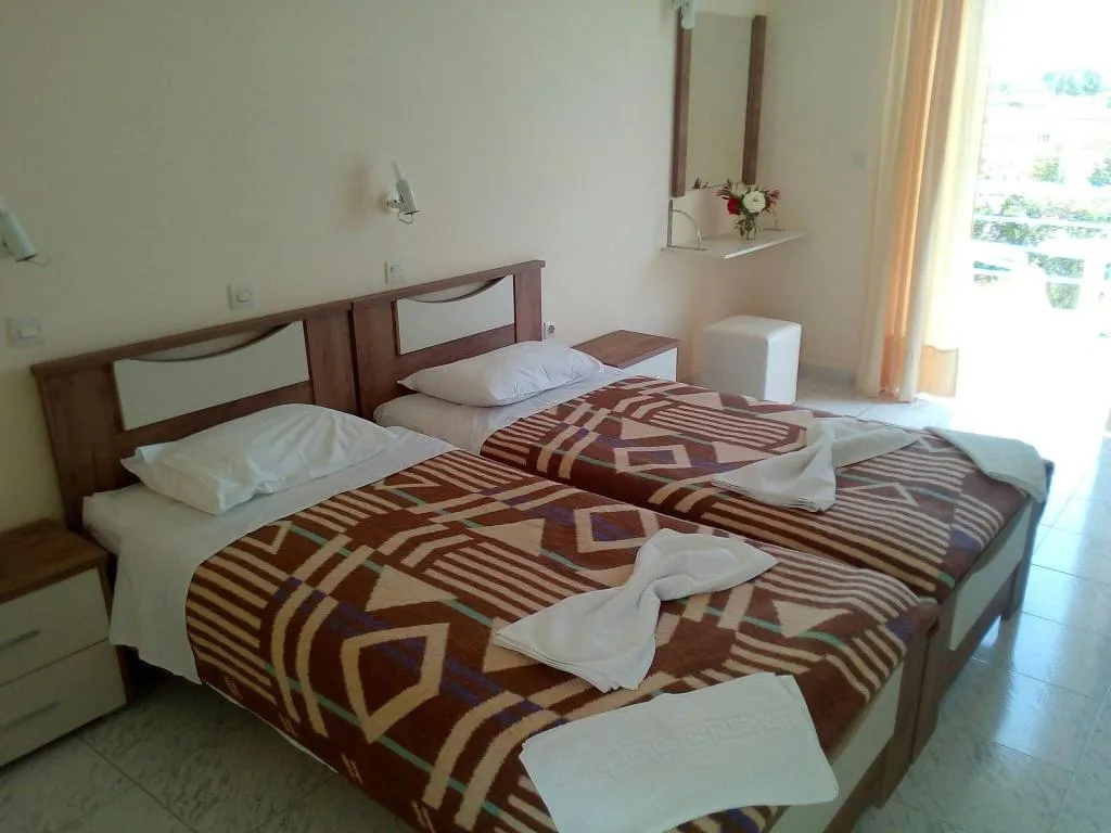 TRIPLE STANDARD Room, Leonidas Hotel And Studios, Kos