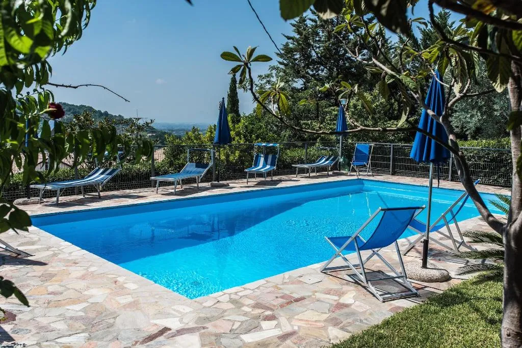 Sports and Entertainment, La Mortella, Naples