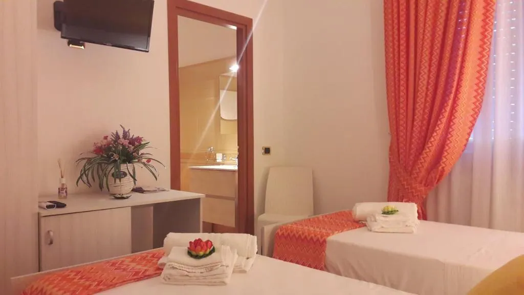 Room, B&B Cornelia, Naples