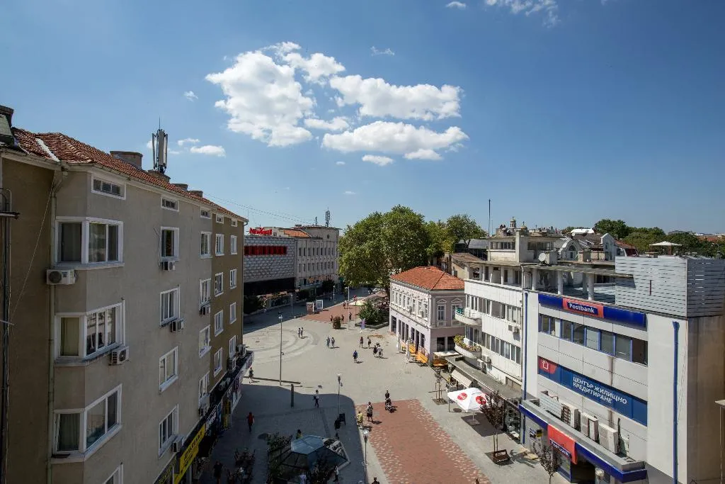 APARTMENT Presidential WITH VIEWS Room, M Hostel Musala, Varna