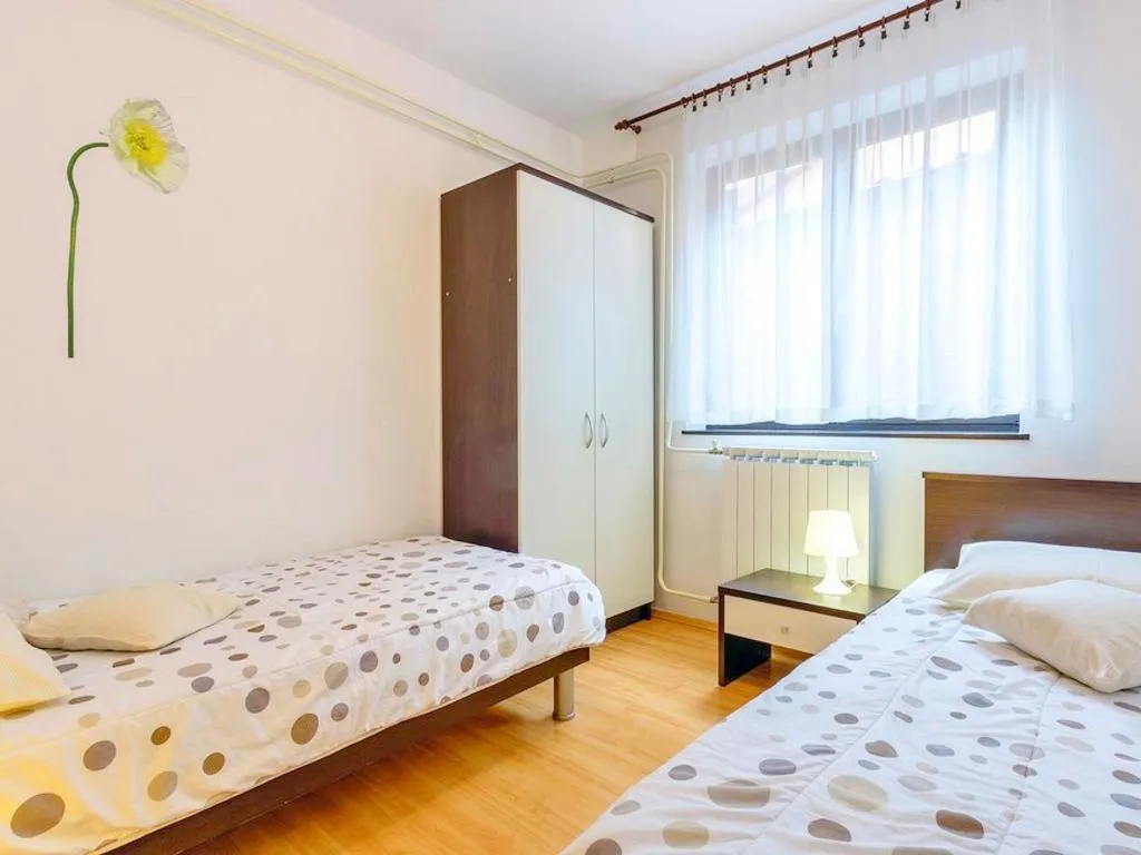 APARTMENT CAPACITY 4 Room, Apartments Miljenko, Istria